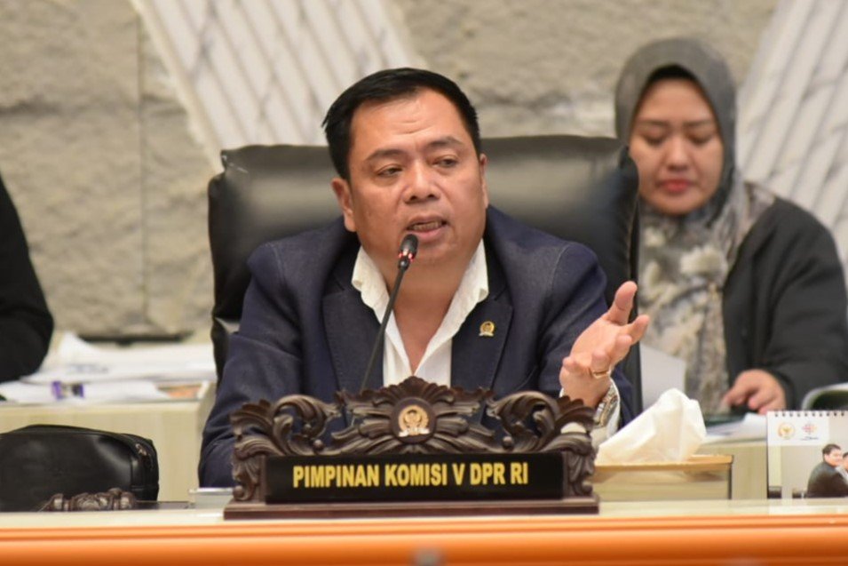 Bahas RUU LLAJ, Komisi V Soroti Ketidakjelasan Hubungan Operator dan Mitra Pengemudi
