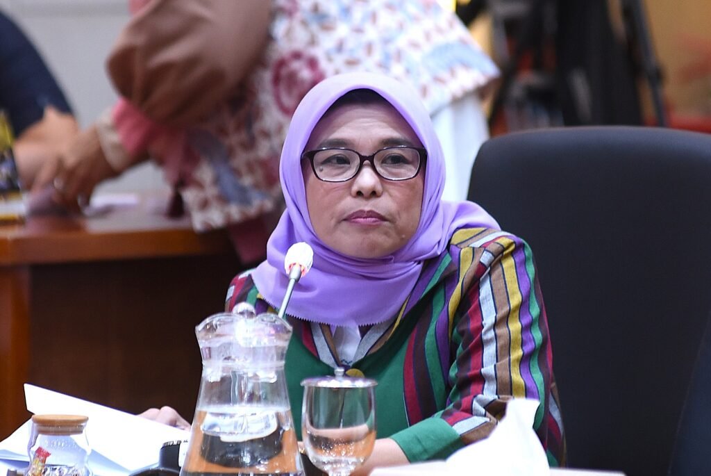 Dugaan Ompreng MBG Mengandung Minyak Babi, Komisi IX Tagih Investigasi BGN