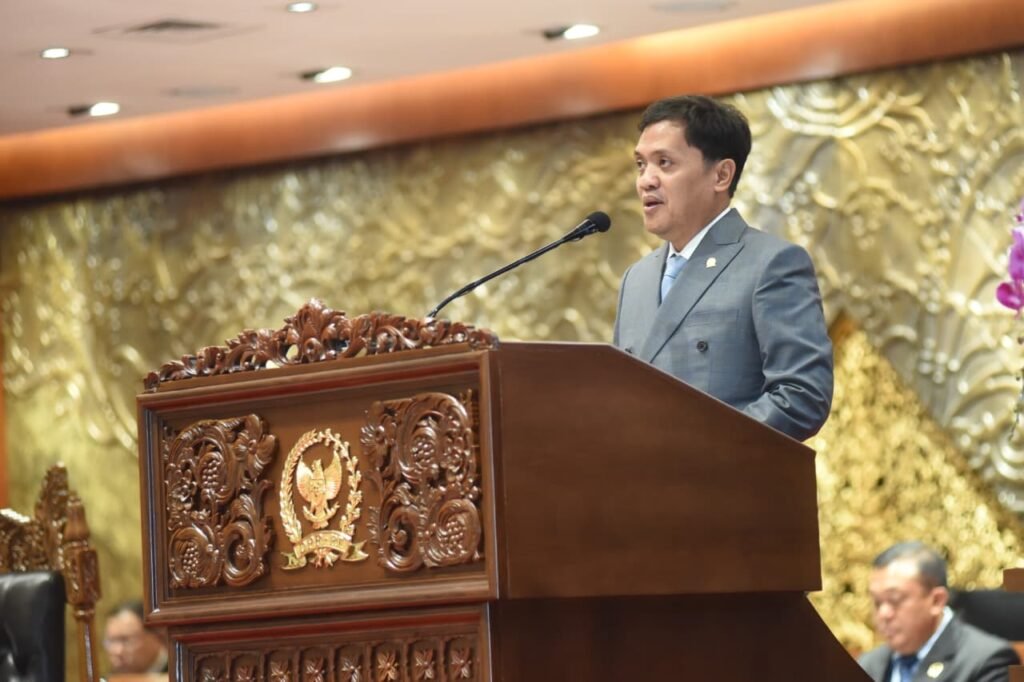 DPR Tetapkan Inosentius Samsul sebagai Hakim Konstitusi