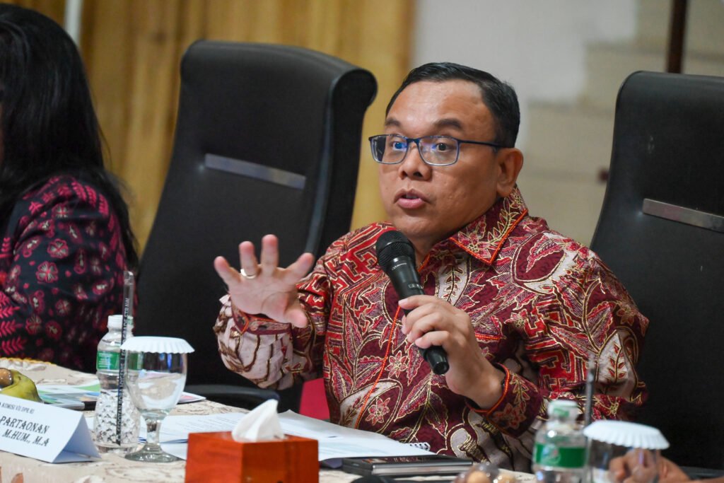 Tindak Lanjuti Pernyataan Presiden, Komisi VII Desak Penyusunan Aturan Penghapusan KUR