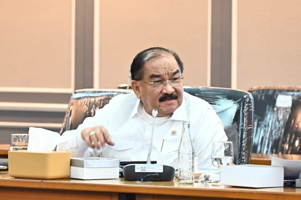 Dampak Musibah Banjir, Antrean Panjang BBM di Sumbar Mengular Panjang, Pemerintah Jangan Diam!