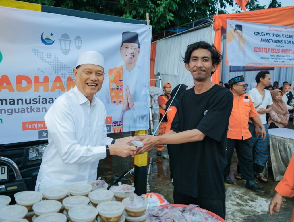 Momen Reses di Kelapa Gading Timur, Adang Tekankan Peran RT/RW dalam Penyelesaian Masalah