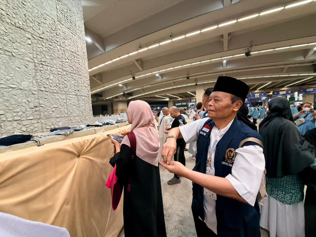 Hidayat Nur Wahid Dorong Pemenuhan Hak Jemaah Hanania Travel