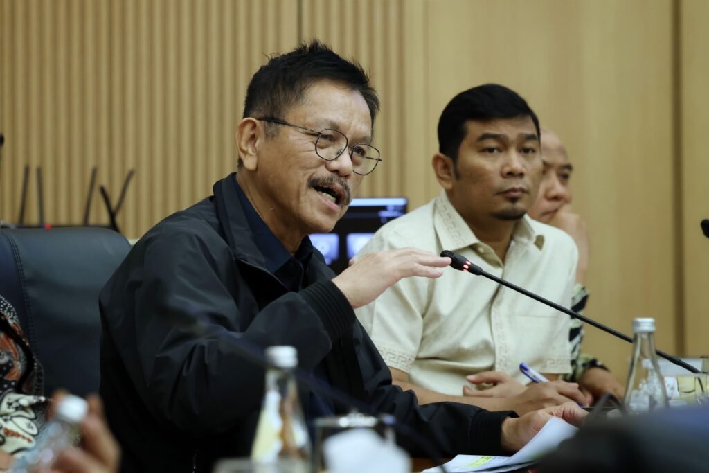 Komisi XII dan Pemerintah Sepakati Target Lifting Minyak 612,5 Ribu BOPD