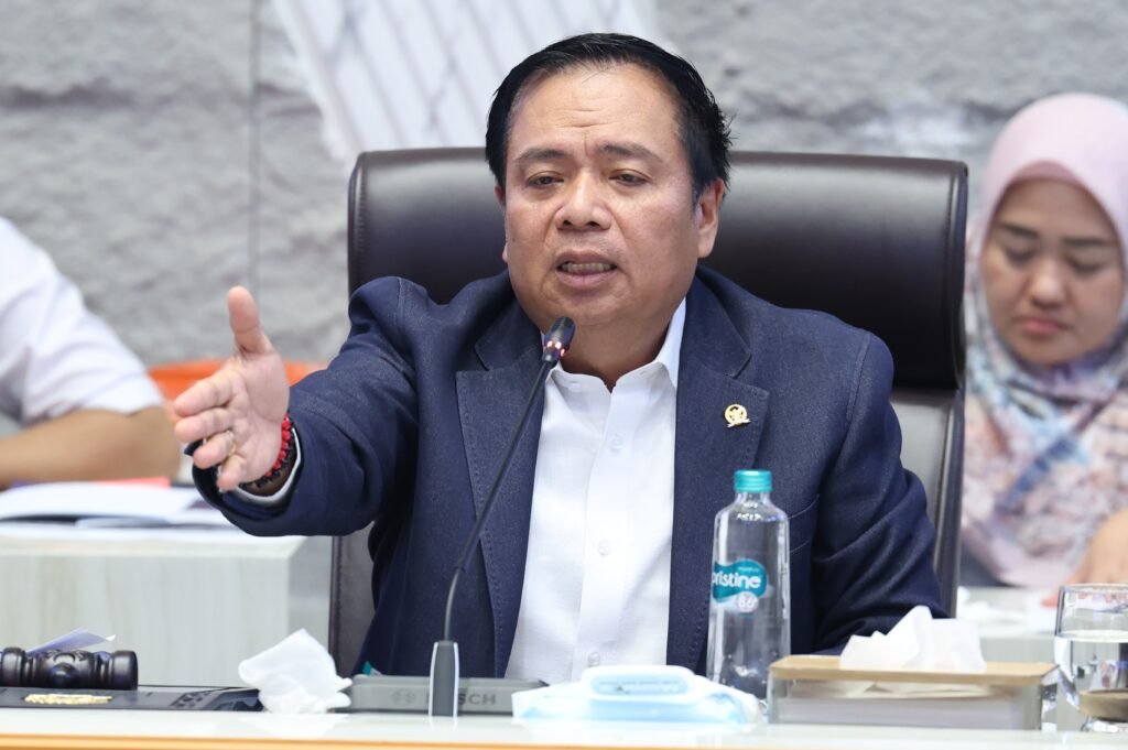 Soroti Ketimpangan APBN Infrastruktur, Lasarus Tegaskan Pentingnya Rasa Keadilan Bagi Daerah