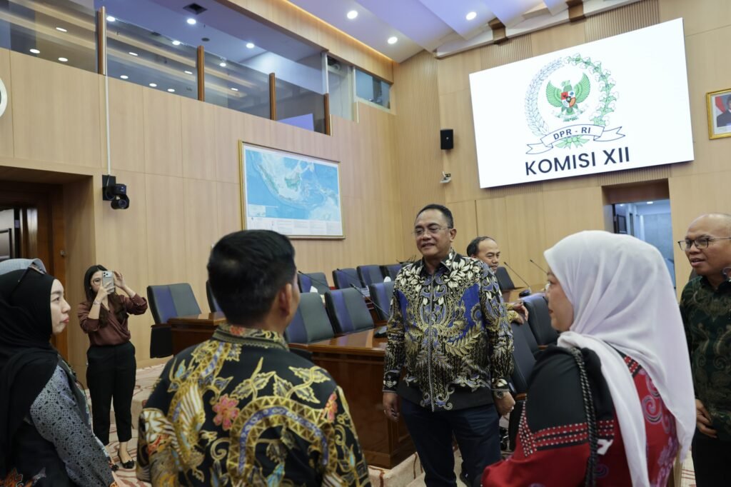 Sigit Karyawan Yunianto Dorong Kepastian Hukum bagi Pertambangan Rakyat di Kalteng