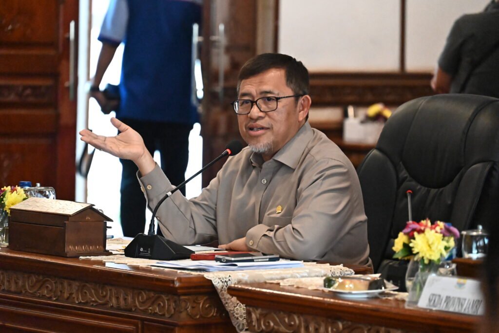 Masyarakat Tak Boleh Dirugikan dalam Penyelesaian Zona Merah Jambi
